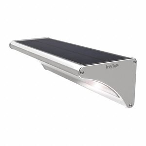 Metal Security Solar Light: 1,100 lm, 6000K, 8.1 W, Silver, NEMA 5x5, Type II, 12 1/8 in Overall Lg